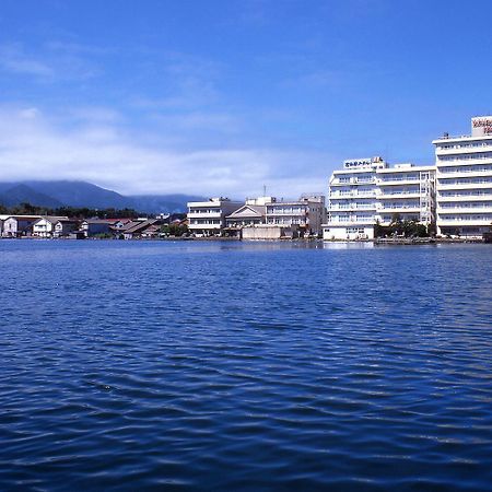 湖畔の宿 吉田家 佐渡市 エクステリア 写真