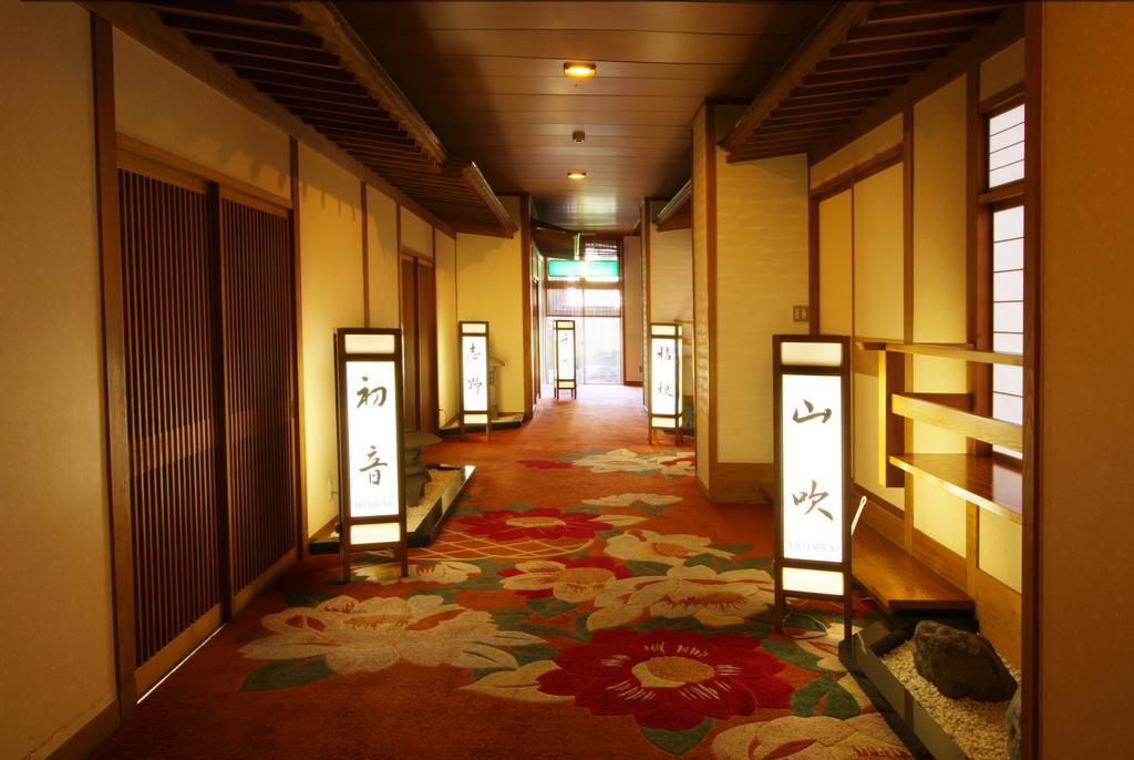 湖畔の宿 吉田家 佐渡市 エクステリア 写真