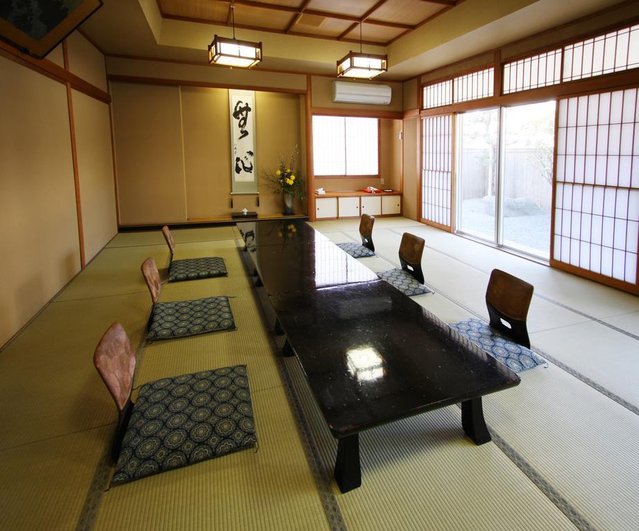 湖畔の宿 吉田家 佐渡市 エクステリア 写真